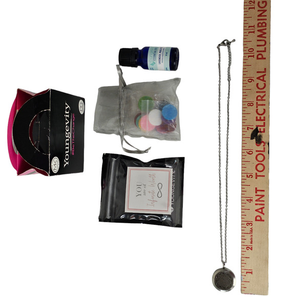 Youngevity Aromatherapy pendant discs lavendar oil - Picture 4 of 4